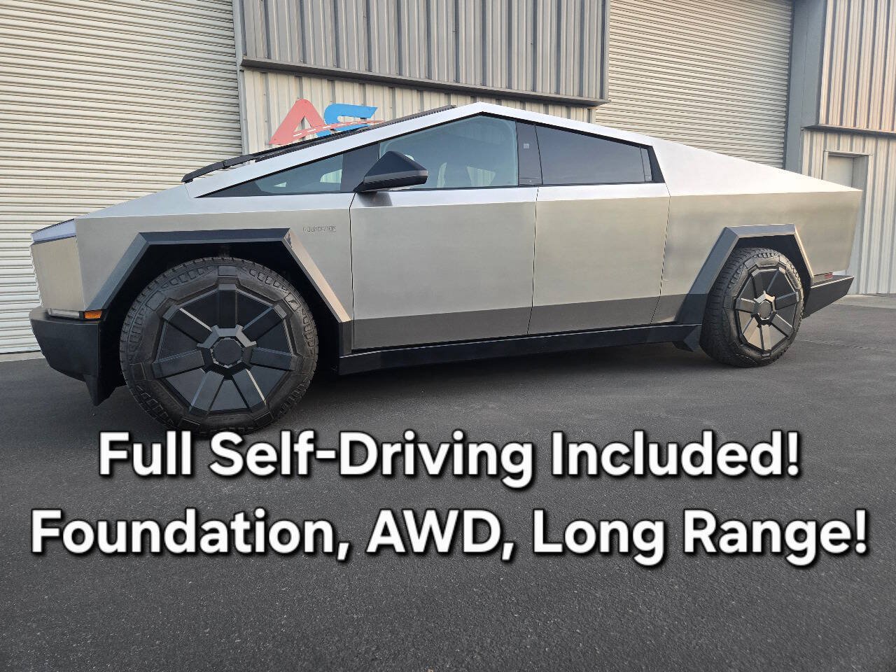 Used 2024 Tesla Cybertruck AWD Crew Cab image 2