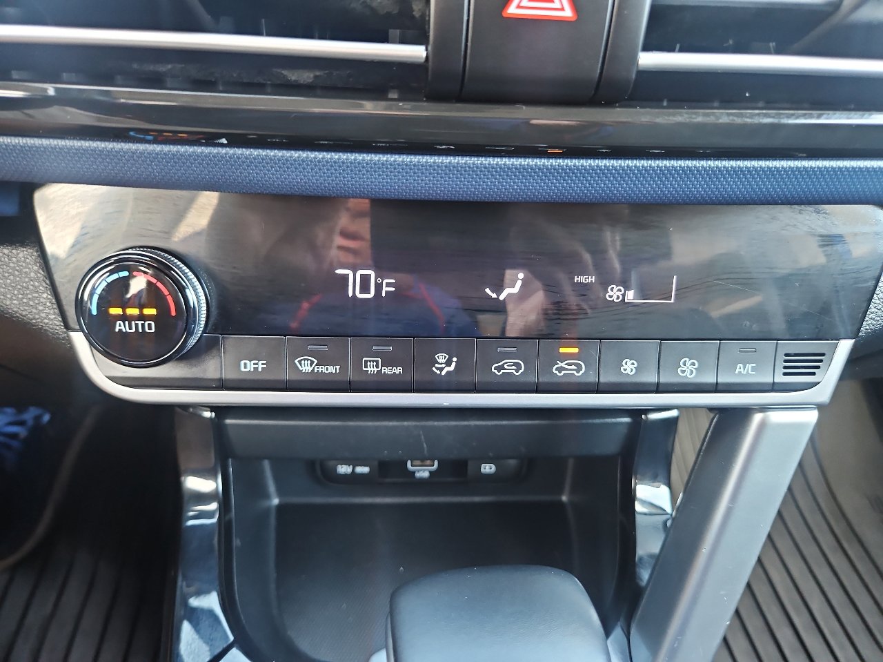 Used 2022 Kia Seltos Nightfall Edition image 32