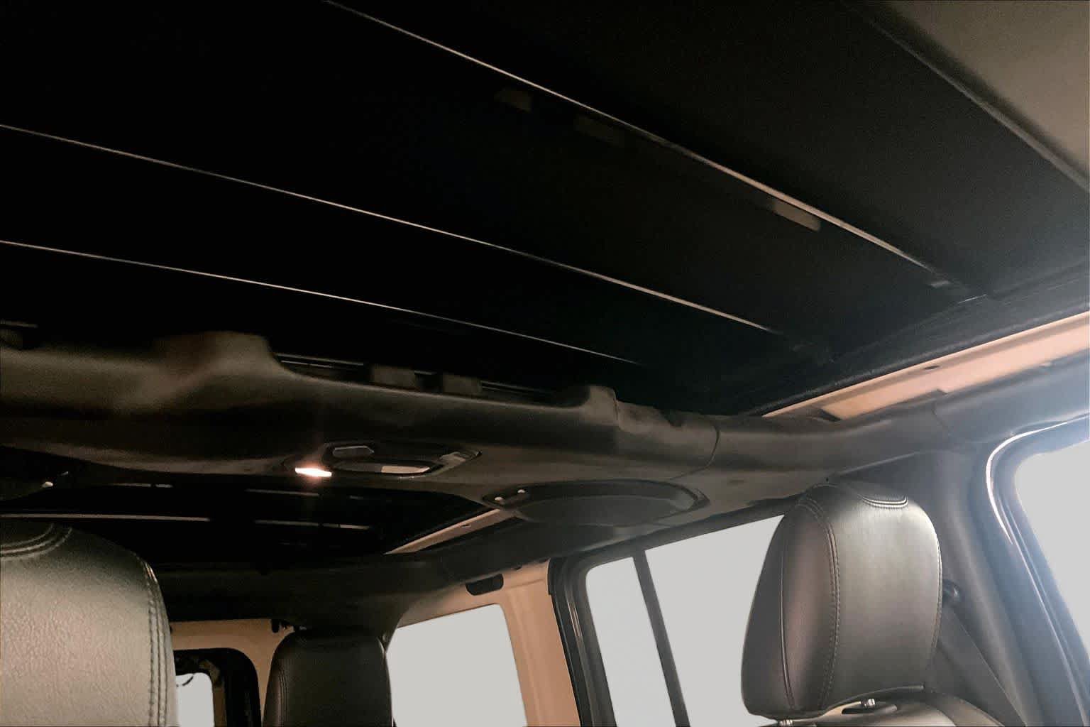 Used 2019 Jeep Wrangler Unlimited Rubicon AWD/4WD image 12