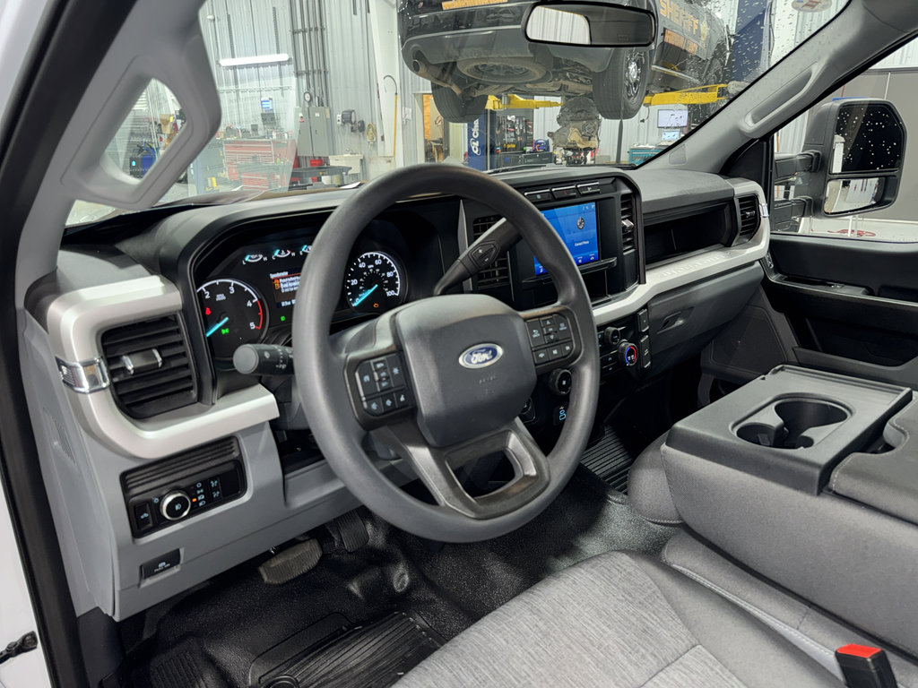 Used 2024 Ford F450 XL image 4