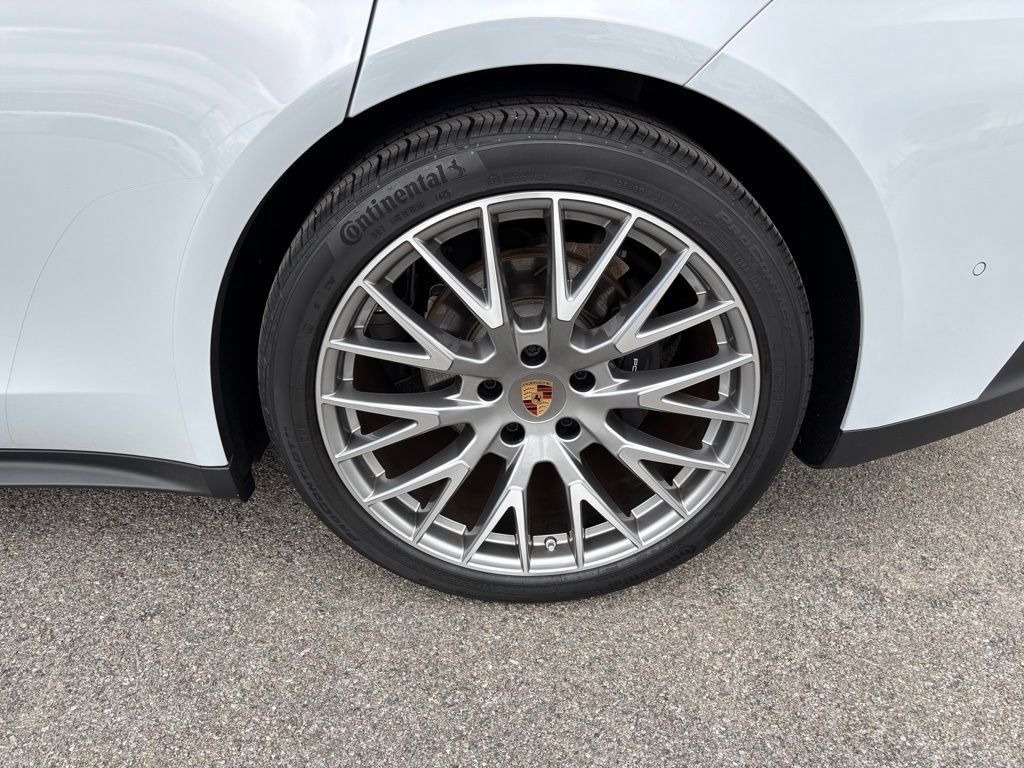 Certified 2025 Porsche Panamera 4 AWD/4WD image 37