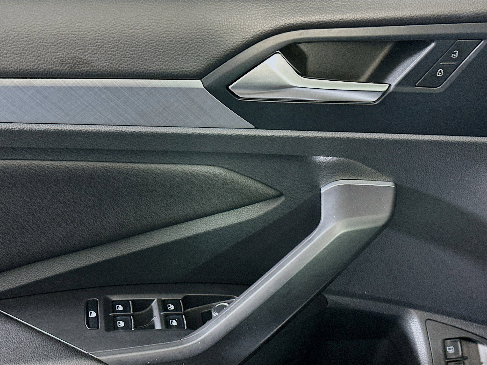 Used 2024 Volkswagen Jetta SE image 15