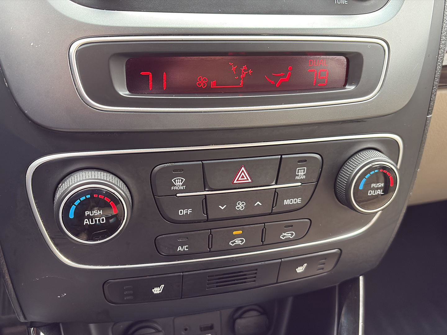 Used 2014 Kia Sorento EX image 20