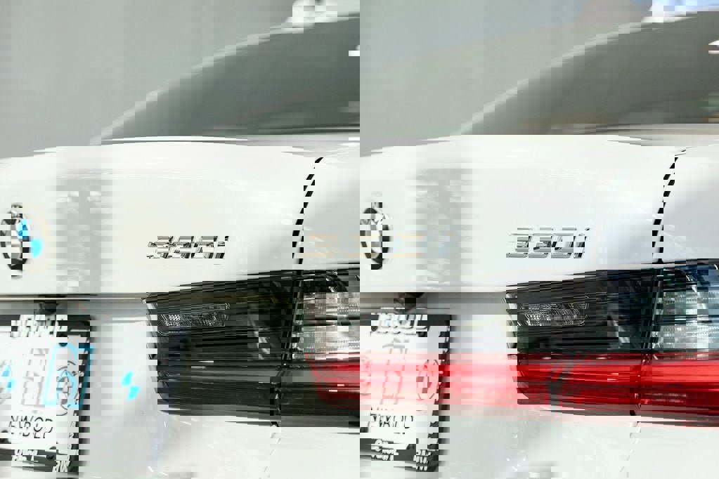 New 2026 BMW 330i xDrive Sedan w/ Premium Package image 10