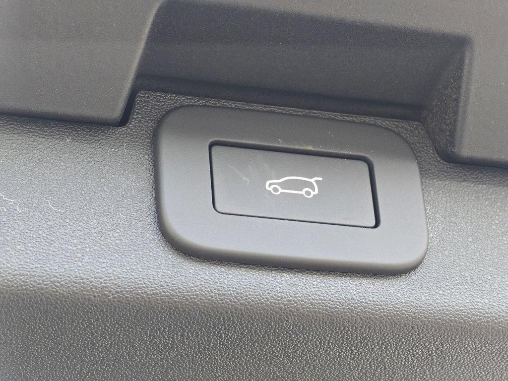 New 2026 Land Rover Discovery S AWD/4WD image 29