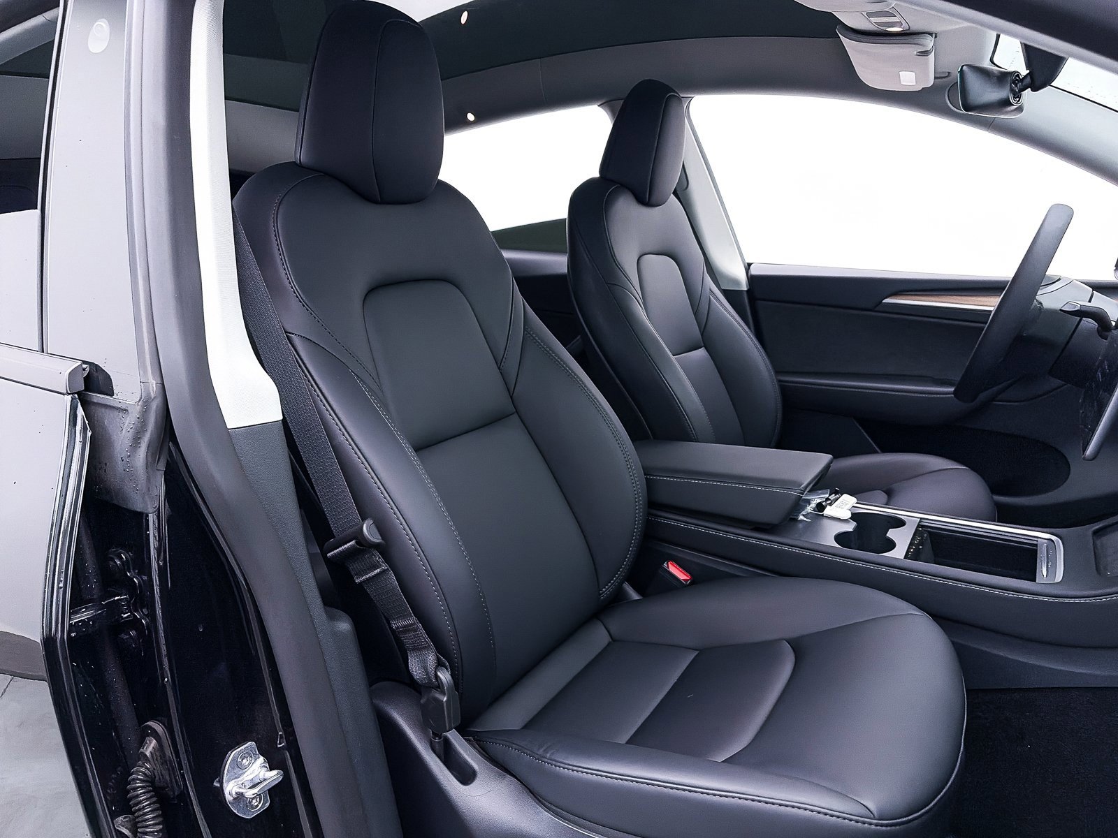 Used 2025 Tesla Model Y Long Range image 30