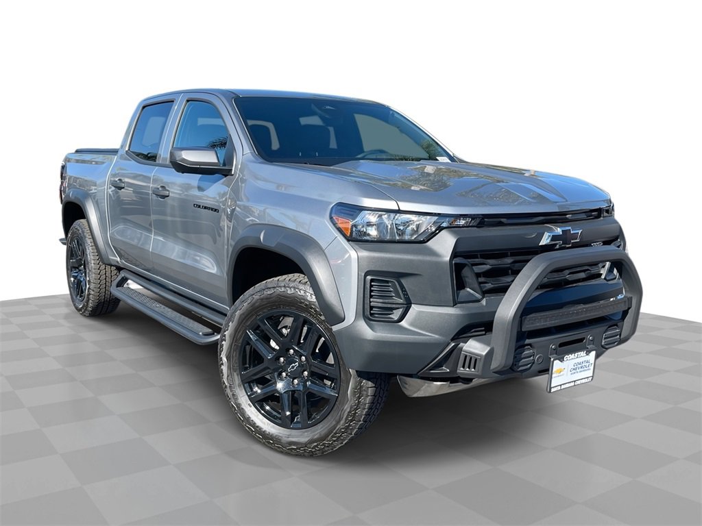 New 2025 Chevrolet Colorado Trail Boss w/ Off-Road Front Bumper Package