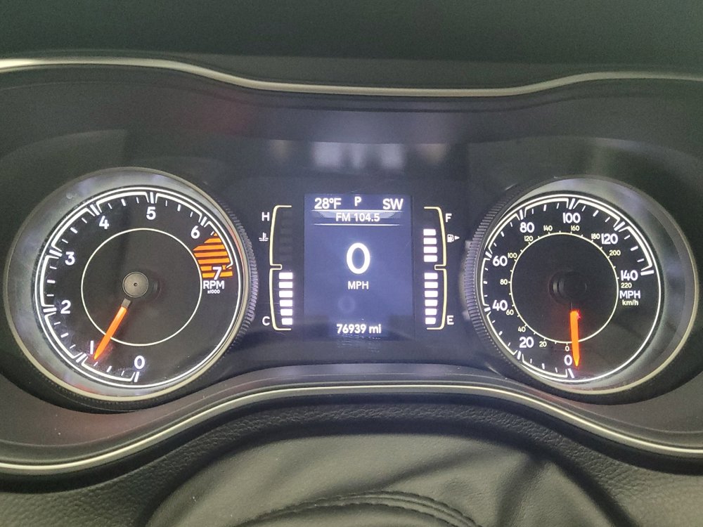 Used 2020 Jeep Cherokee Latitude image 23