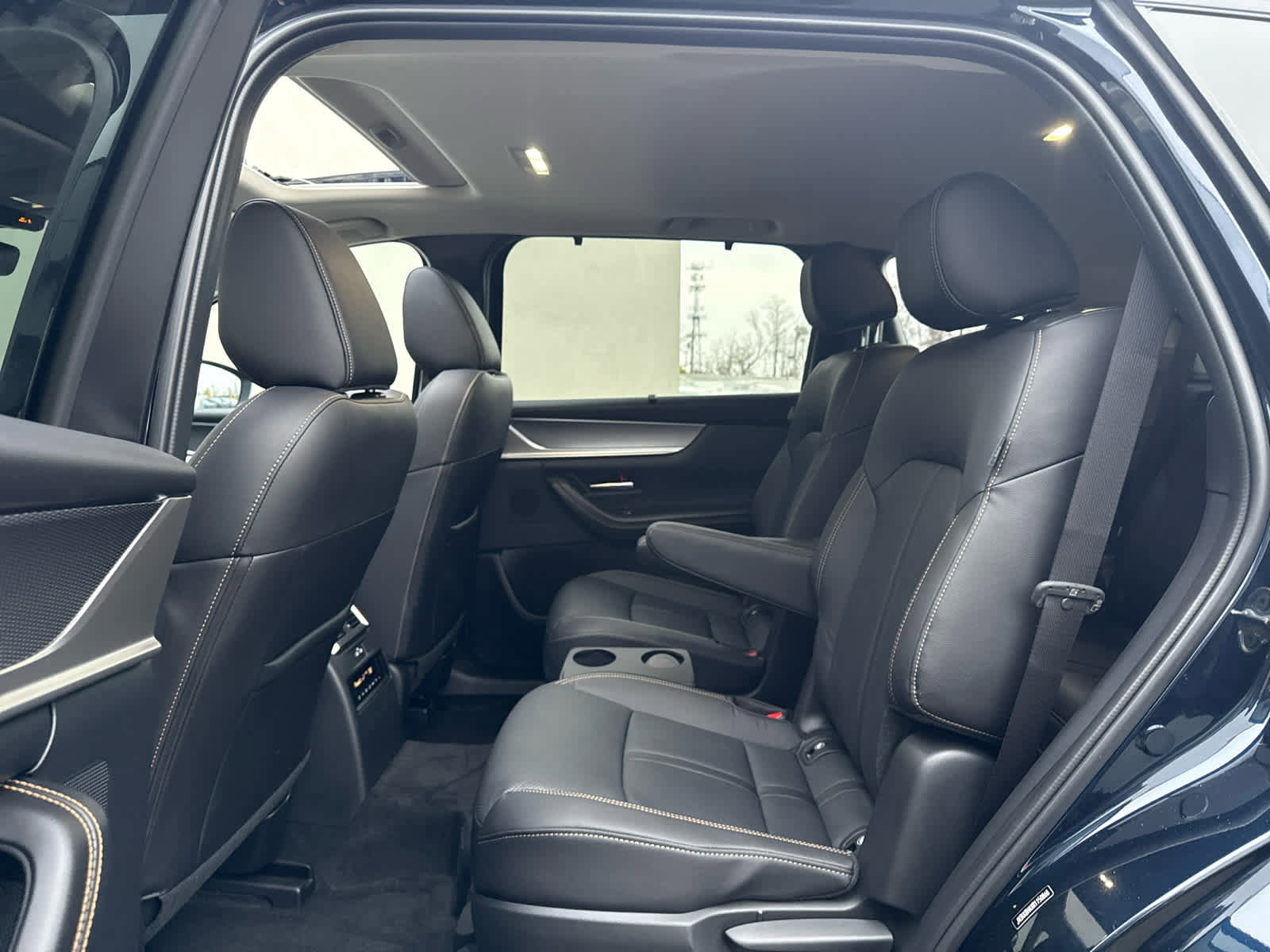 Certified 2024 MAZDA CX-90 Plug-In Hybrid w/ Preferred image 10