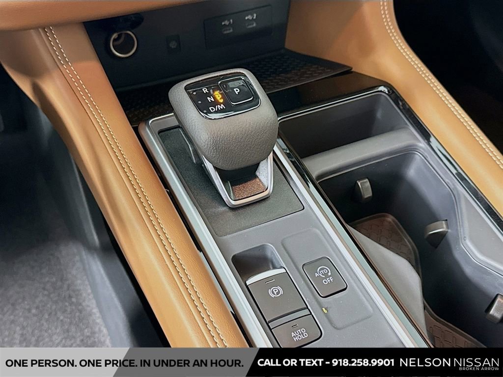 New 2026 Nissan Pathfinder Platinum image 16