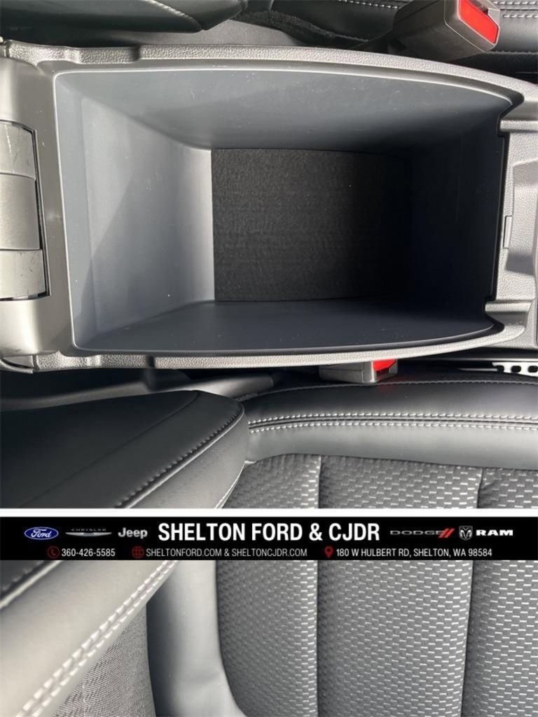 New 2025 Ford Escape SE FWD image 21