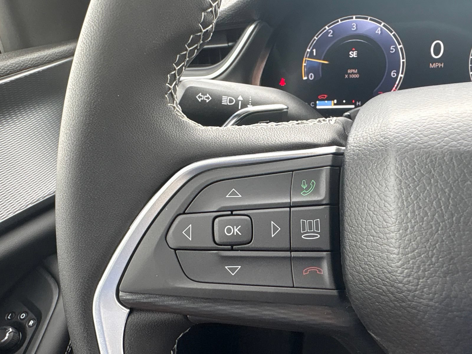 New 2026 Jeep Grand Cherokee L Laredo RWD image 38