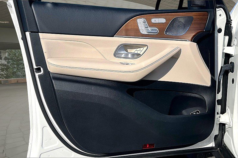 Used 2021 Mercedes-Benz GLE 350 4MATIC w/ Premium Package image 17