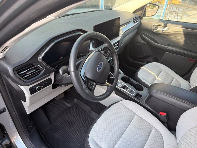 Used 2023 Ford Escape Active w/ Tech Pack #2 FWD image 9
