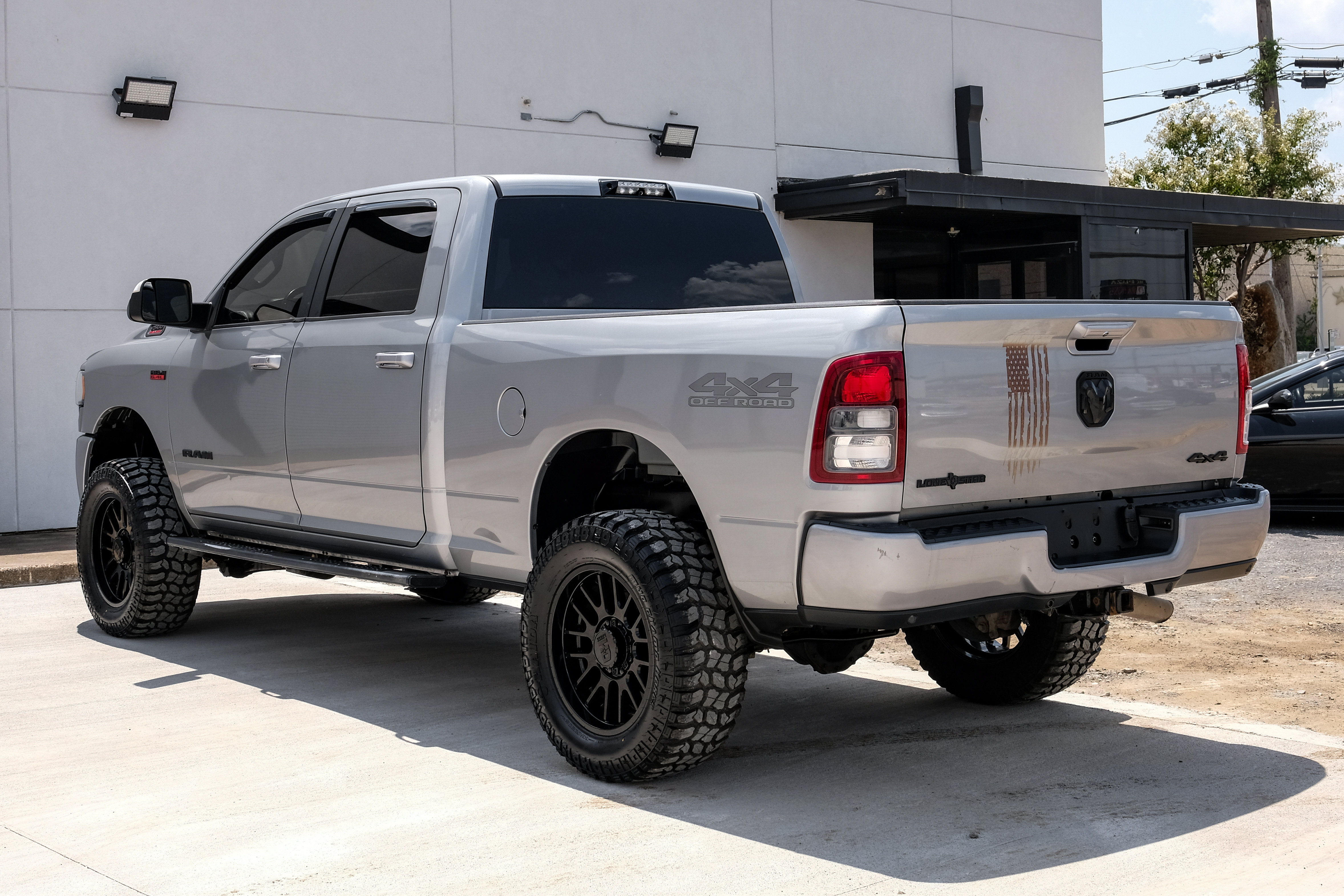 Used 2020 RAM 2500 Lone Star w/ Night Edition AWD/4WD image 8