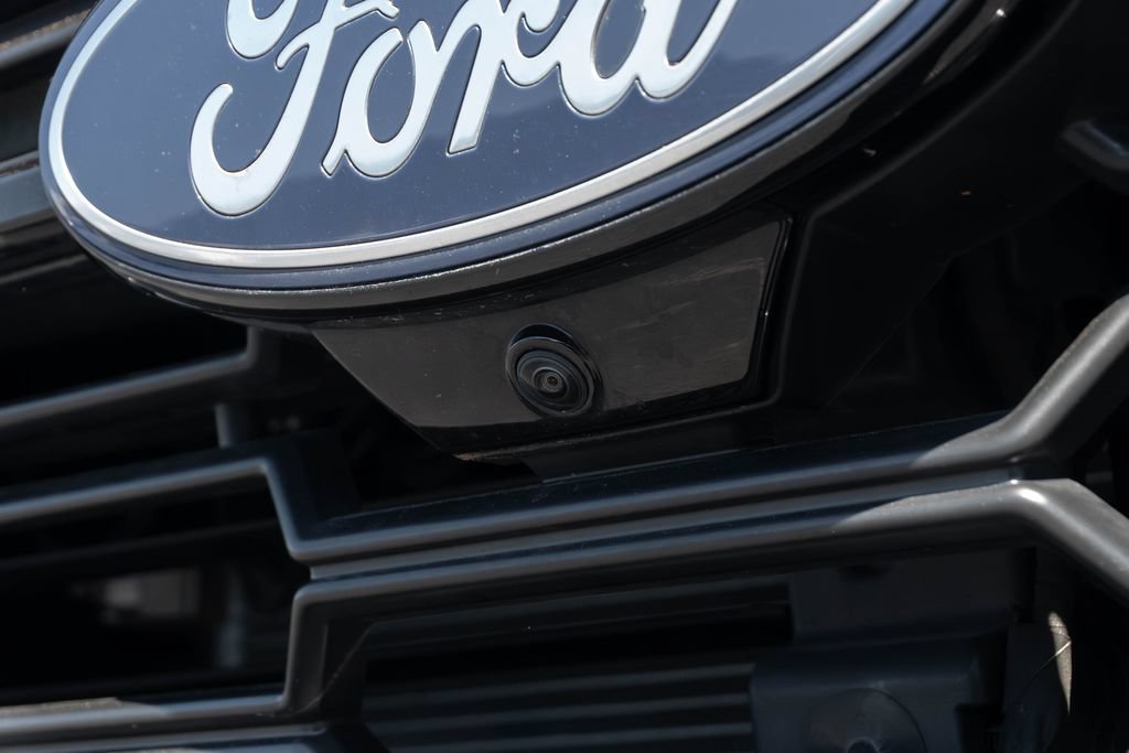 Used 2025 Ford Expedition Active RWD image 4