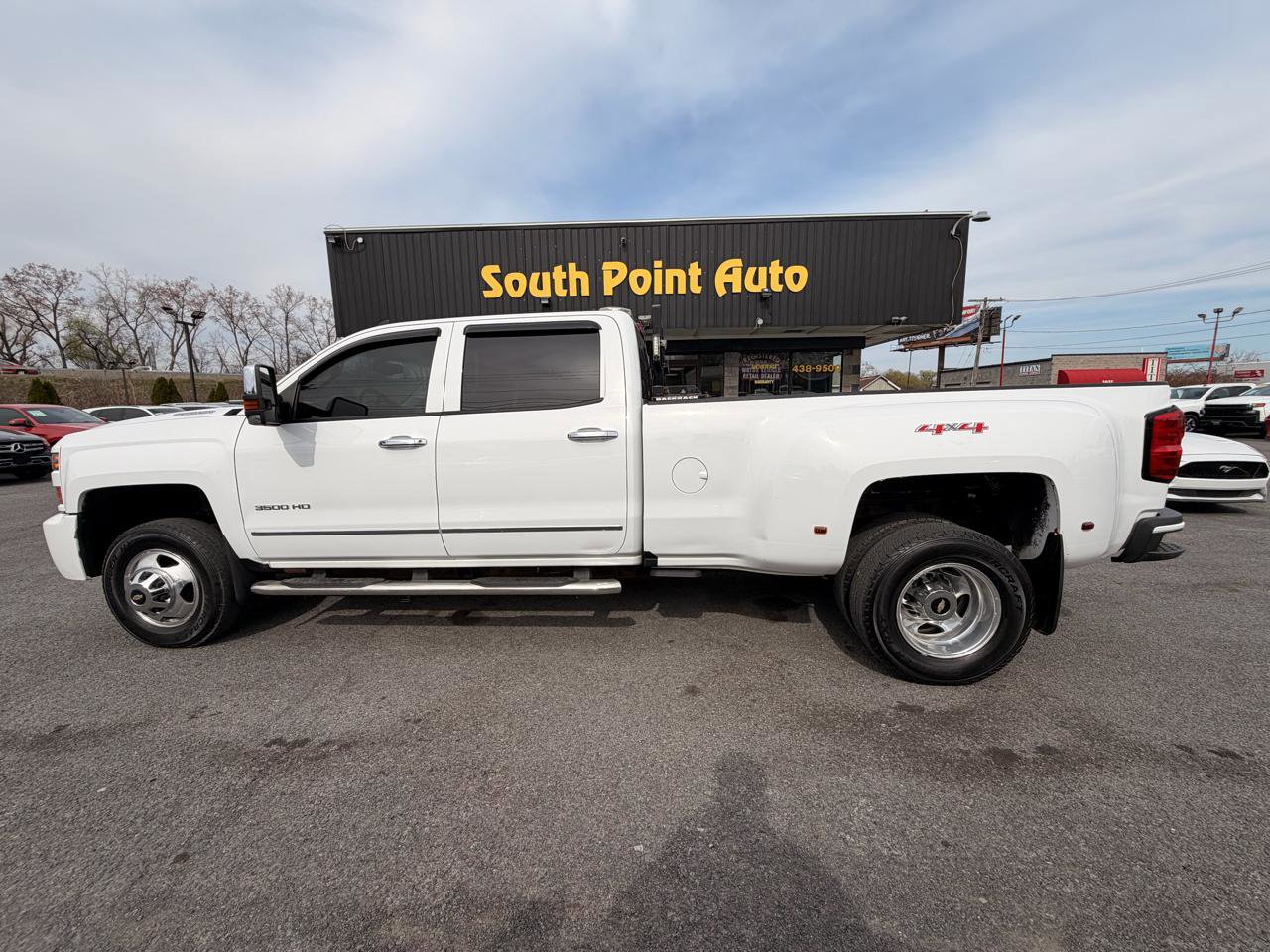 Used 2017 Chevrolet Silverado 3500 LT w/ LT Convenience Package AWD/4WD image 8