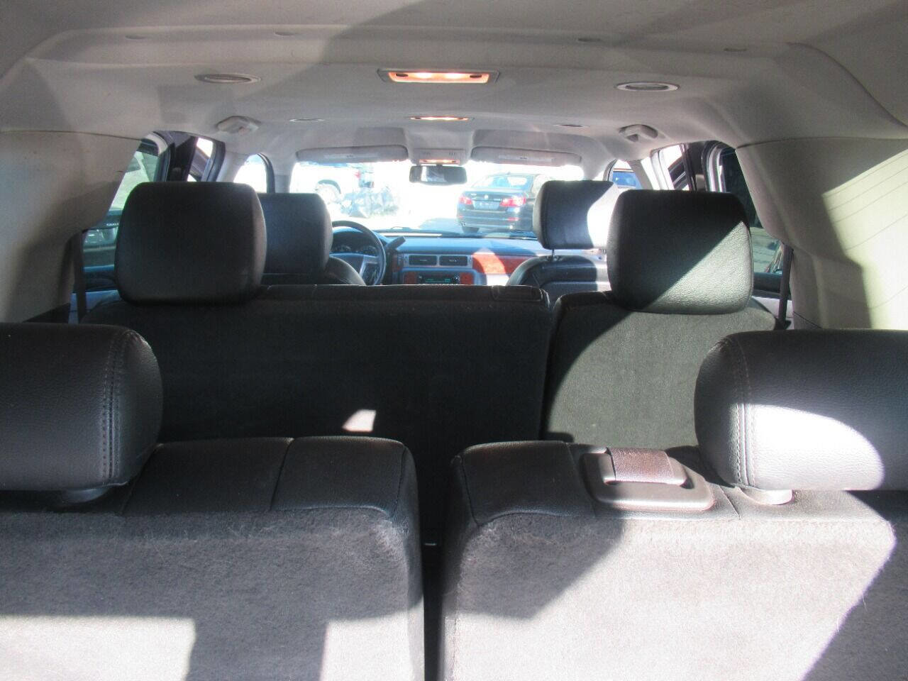 Used 2013 Chevrolet Suburban LS w/ Convenience Package 1 image 29