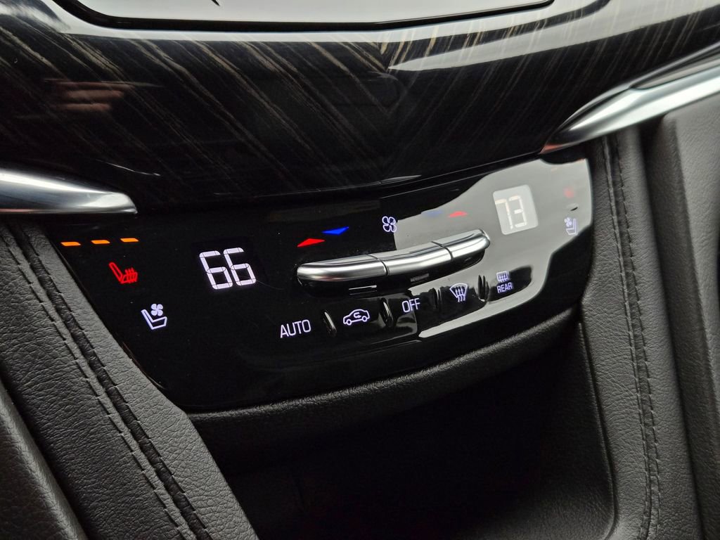 Used 2023 Cadillac XT6 Premium Luxury w/ Technology Package image 21
