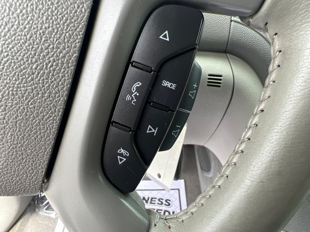 Used 2015 Buick Enclave Convenience FWD image 26