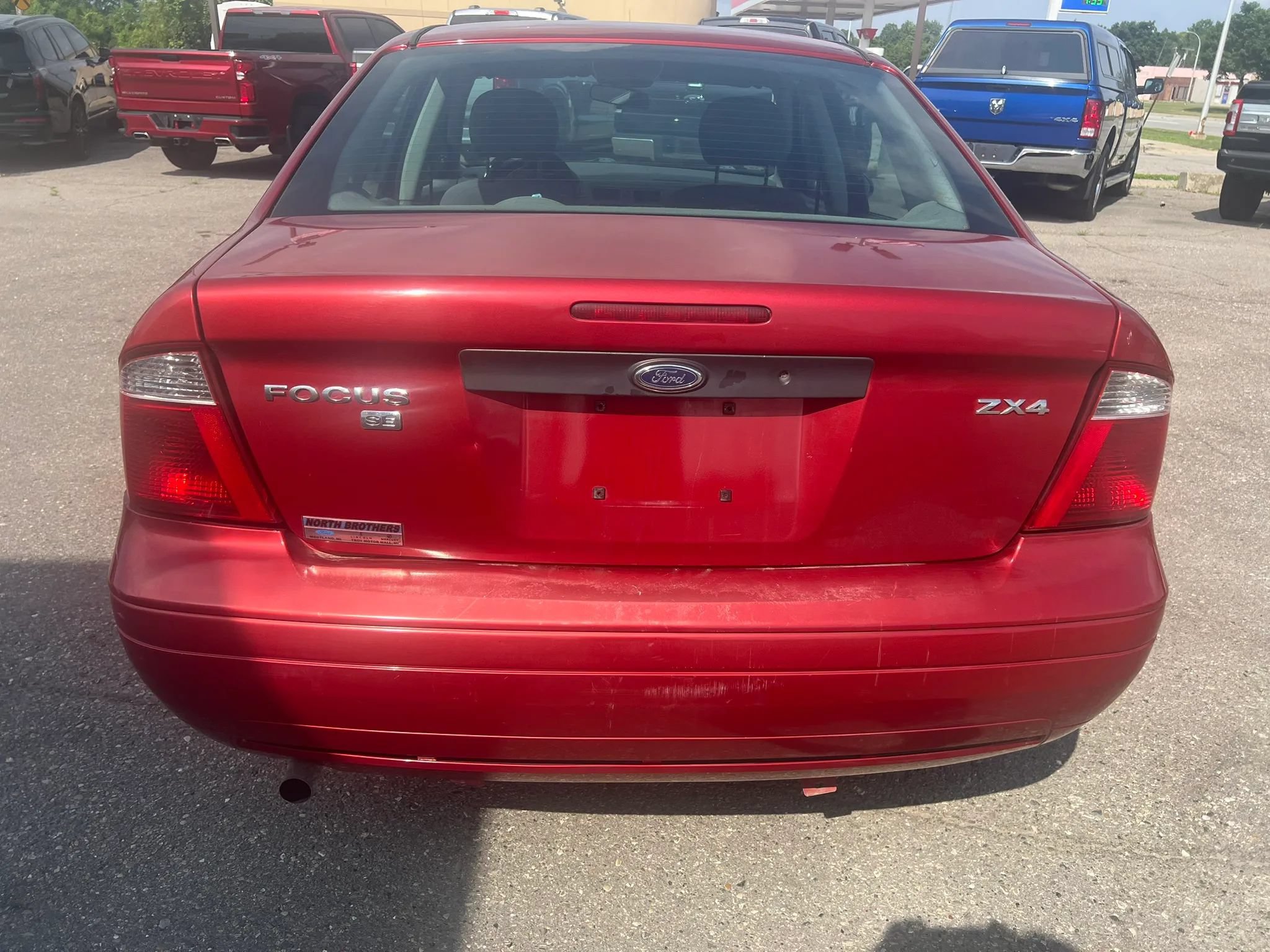 Used 2005 Ford Focus S FWD image 4