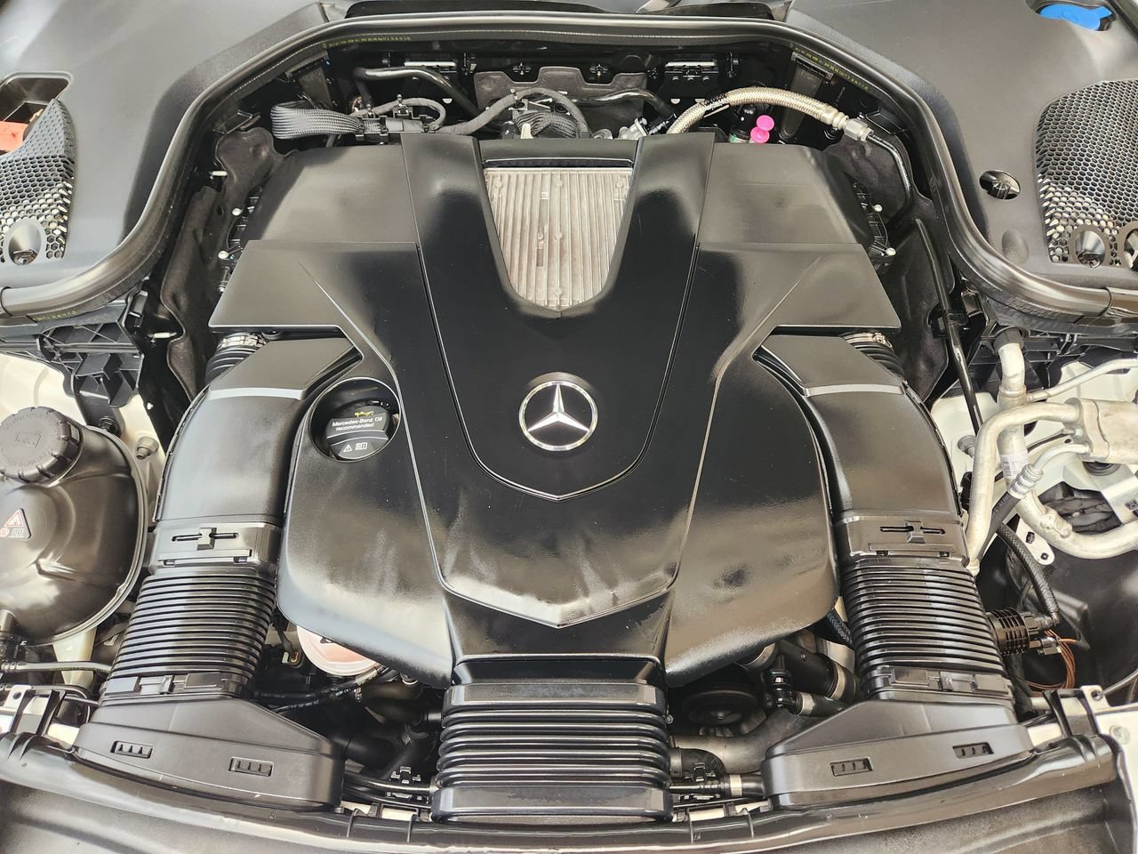 Used 2020 Mercedes-Benz E 450 4MATIC Sedan w/ Parking Assistance Package image 30