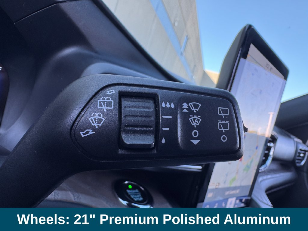 Used 2020 Ford Explorer Platinum w/ Premium Technology Package AWD/4WD image 13