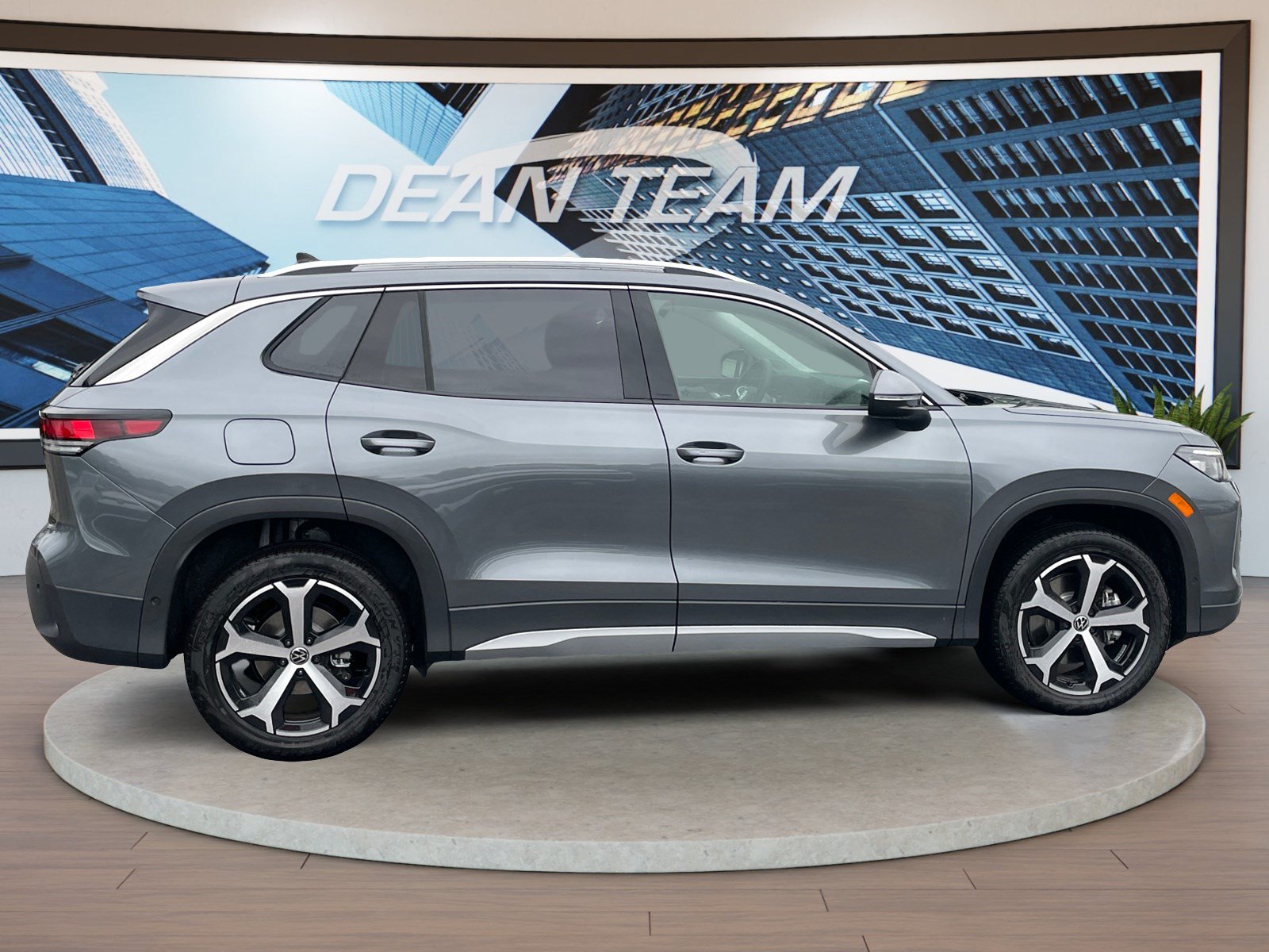 New 2026 Volkswagen Tiguan SE AWD/4WD image 9