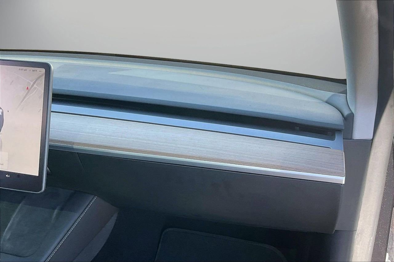 Used 2024 Tesla Model Y Performance image 22