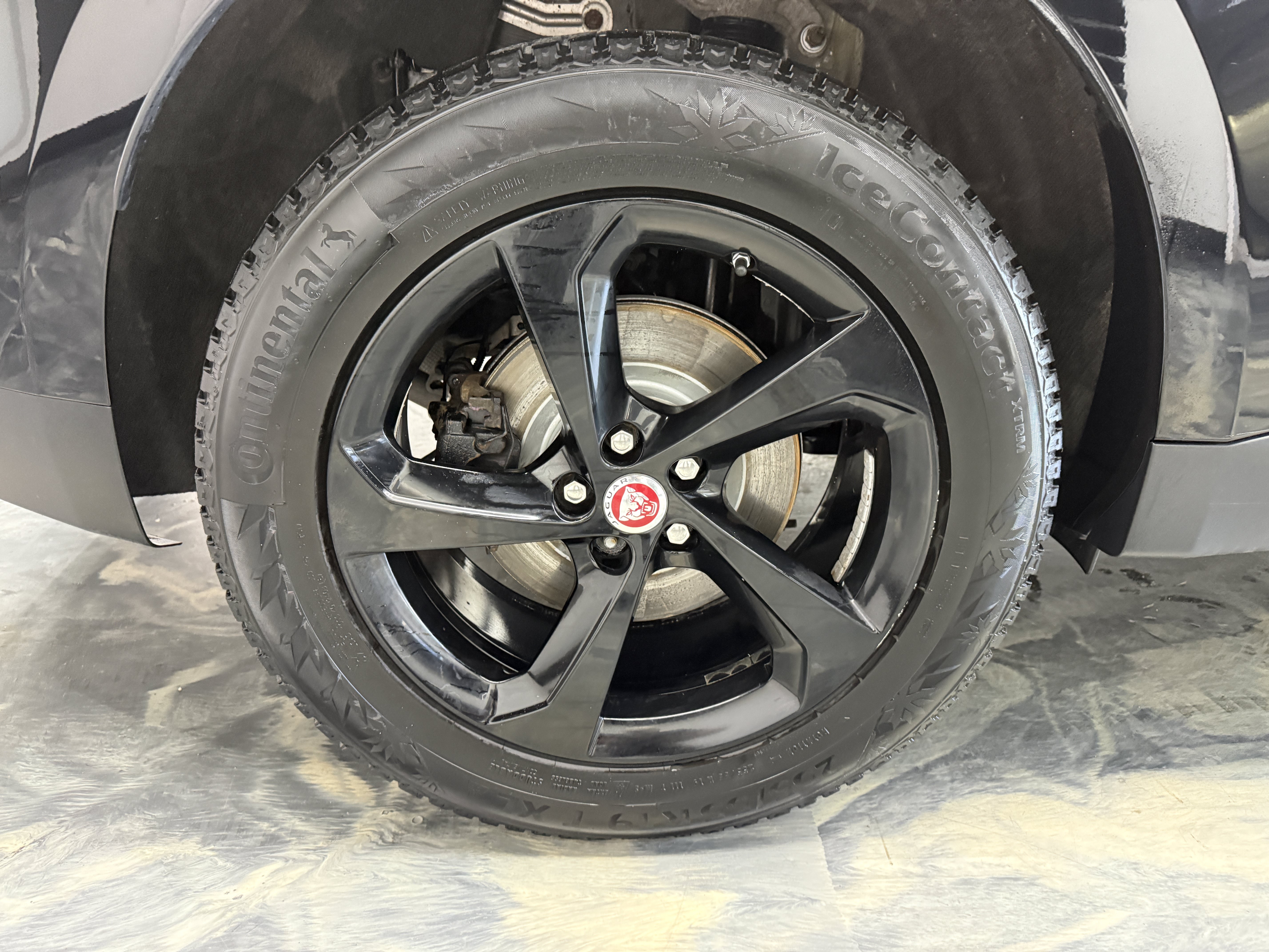 Used 2020 Jaguar F-PACE Prestige AWD/4WD image 29