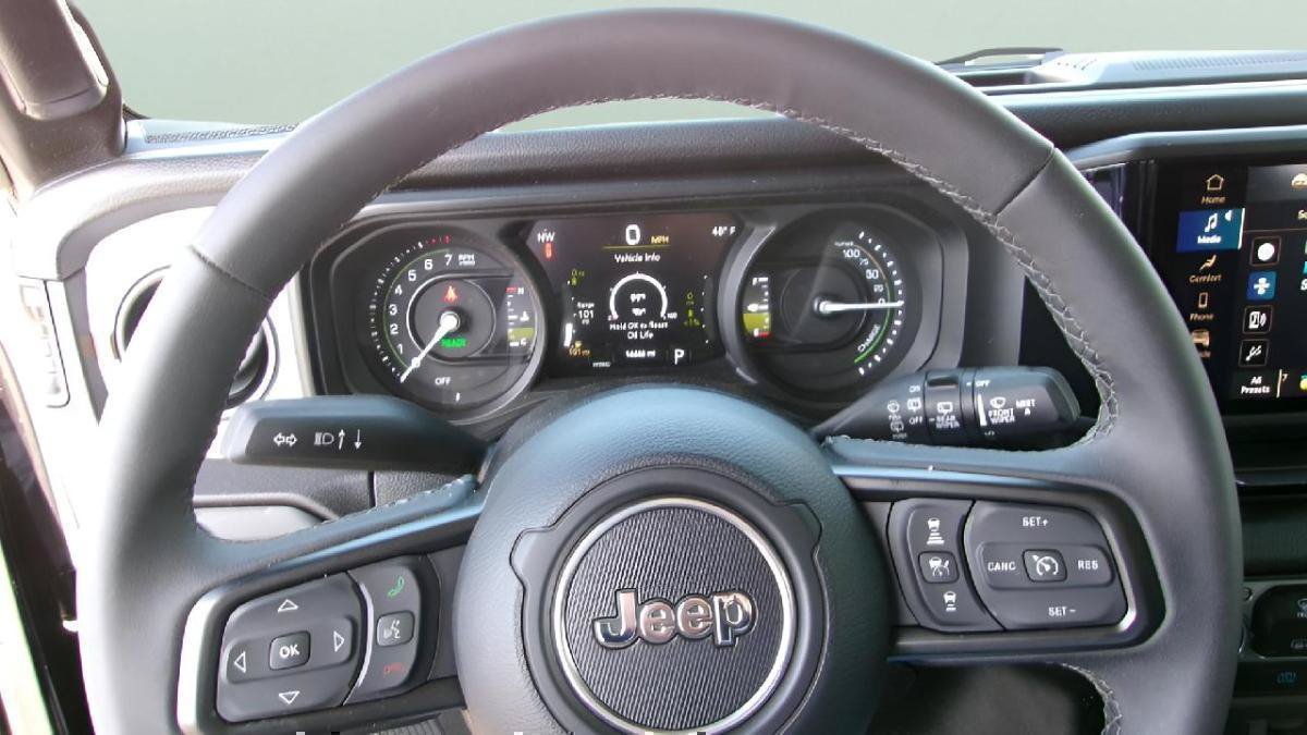 Used 2025 Jeep Wrangler Unlimited Sport S 4xe AWD/4WD image 10