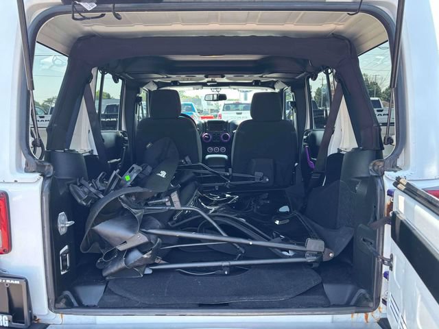 Used 2015 Jeep Wrangler Unlimited Sahara w/ Trailer Tow Group AWD/4WD image 26