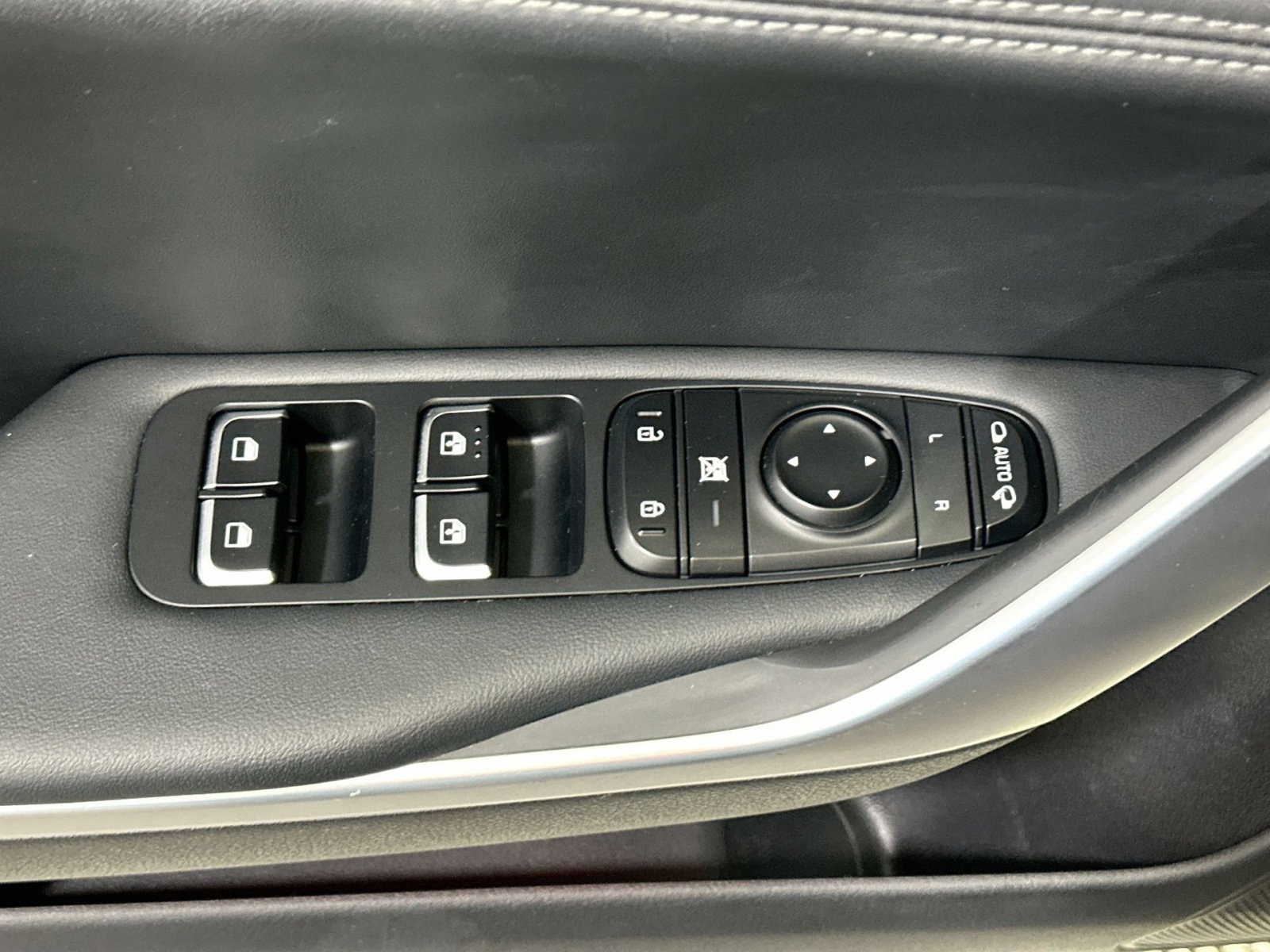 Used 2019 Kia Stinger Premium image 14