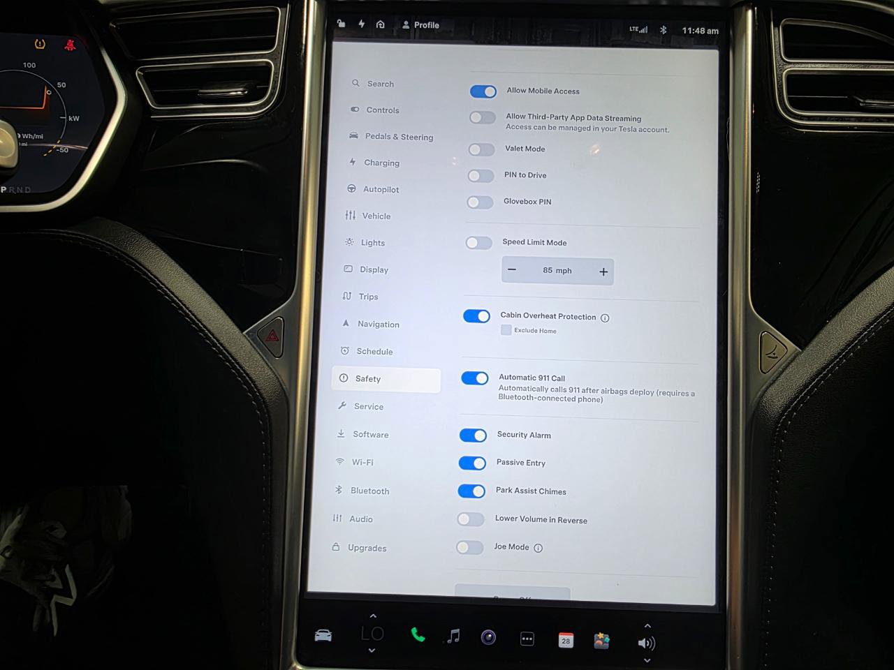 Used 2015 Tesla Model S 70D AWD/4WD image 34