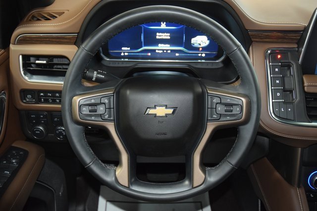 Used 2023 Chevrolet Suburban High Country w/ Premium Package image 37