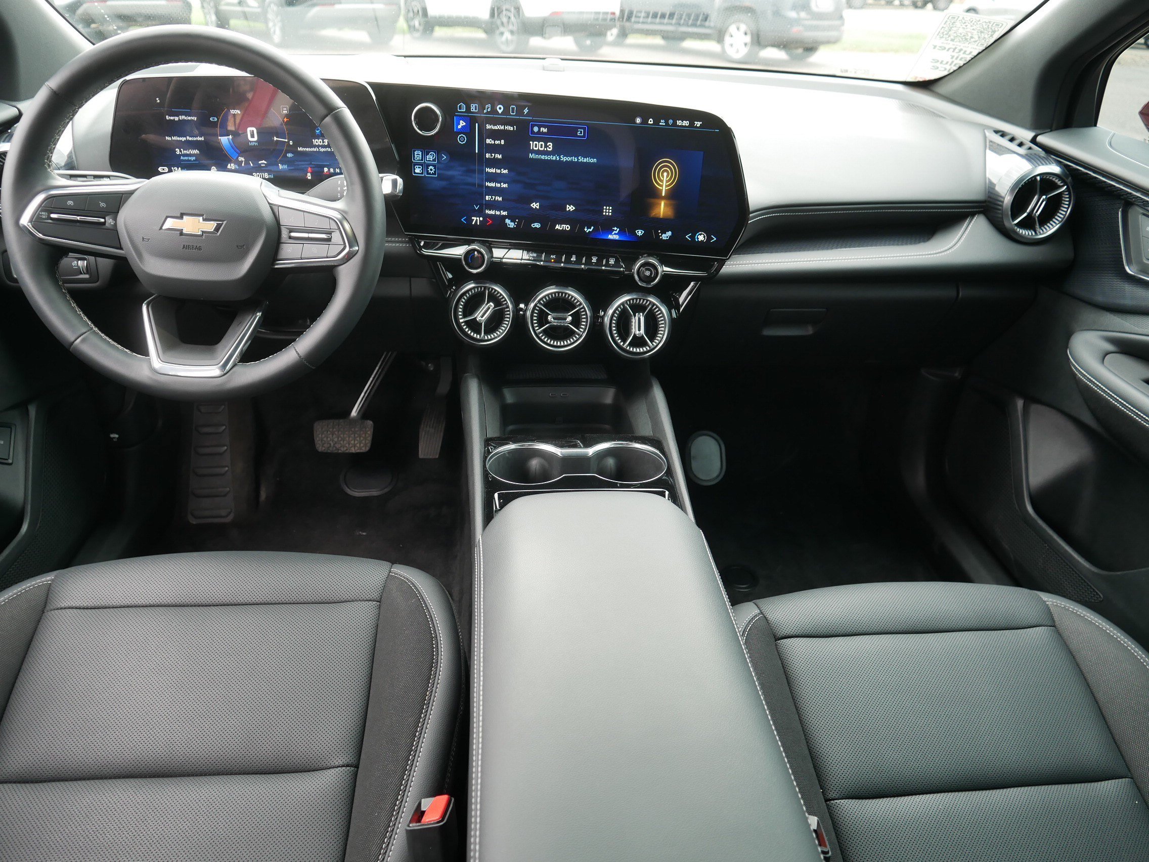 Used 2024 Chevrolet Blazer EV LT AWD/4WD image 10