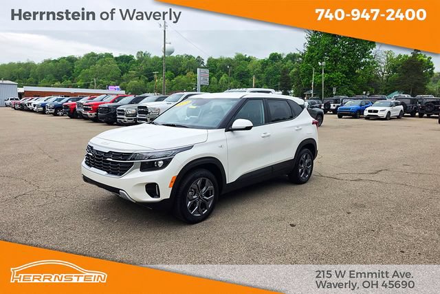 Used 2024 Kia Seltos LX AWD/4WD image 3