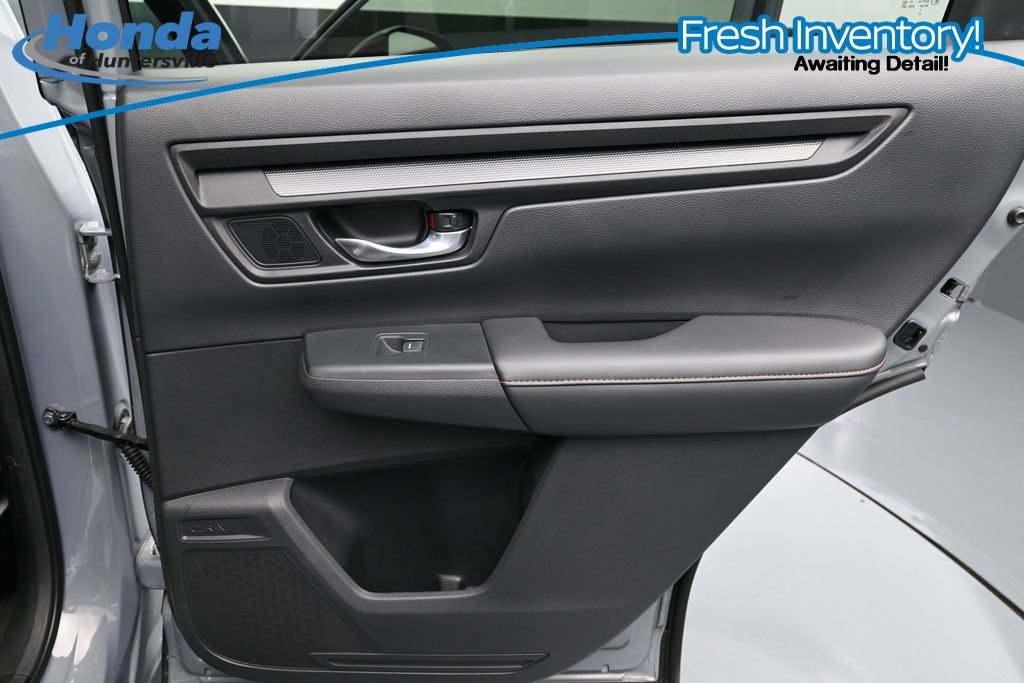 Used 2025 Honda CR-V Sport-L image 16
