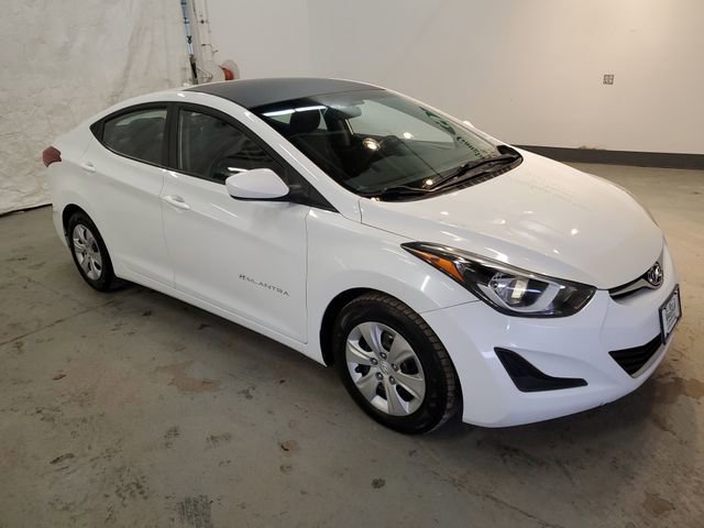 Used 2016 Hyundai Elantra SE image 8