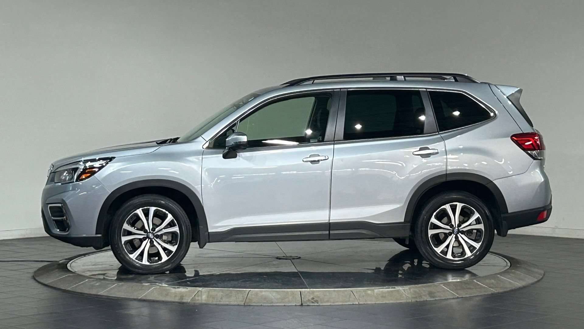Used 2020 Subaru Forester Limited AWD/4WD image 6