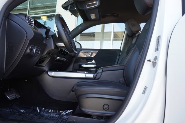 Certified 2022 Mercedes-Benz GLB 35 AMG 4MATIC image 26