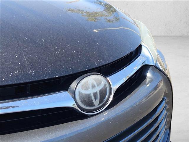 Used 2017 Toyota Camry XLE w/ Moonroof Package FWD image 30