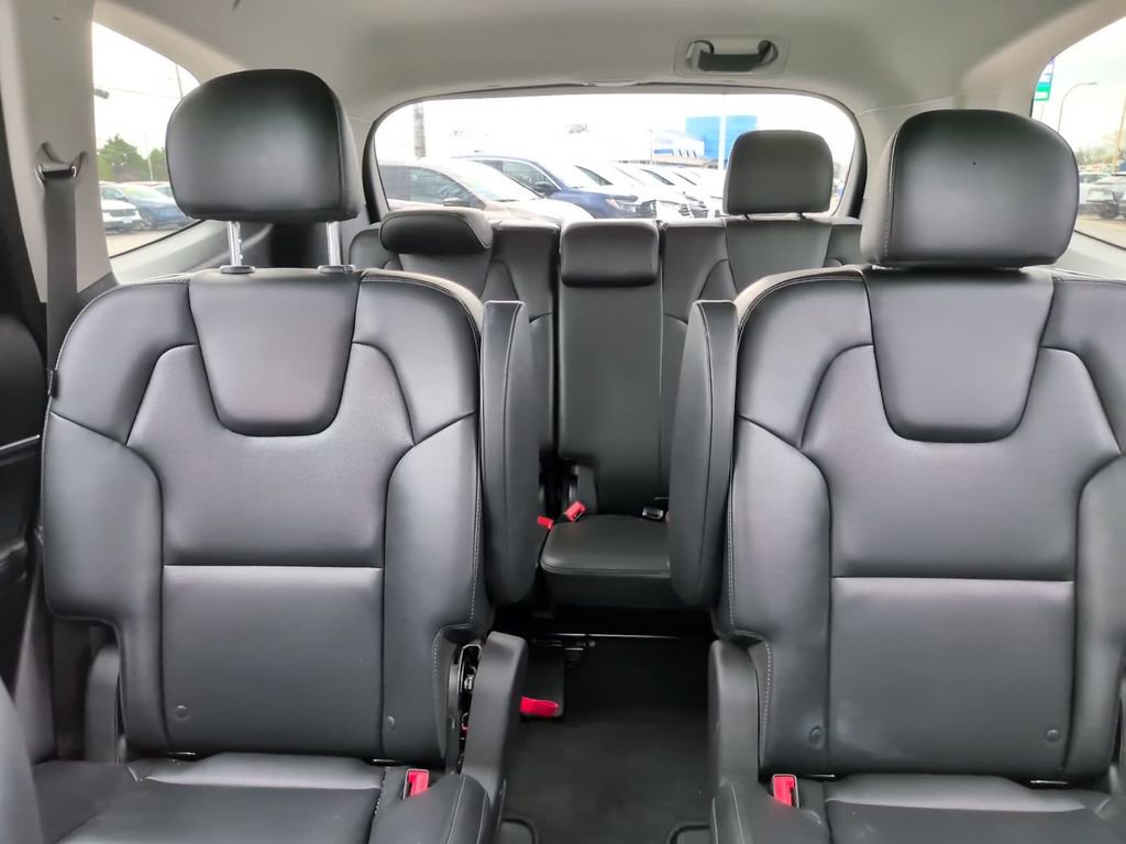 Used 2025 Kia Telluride S AWD/4WD image 31