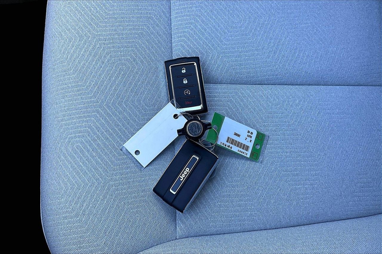 New 2026 Jeep Cherokee Laredo image 29