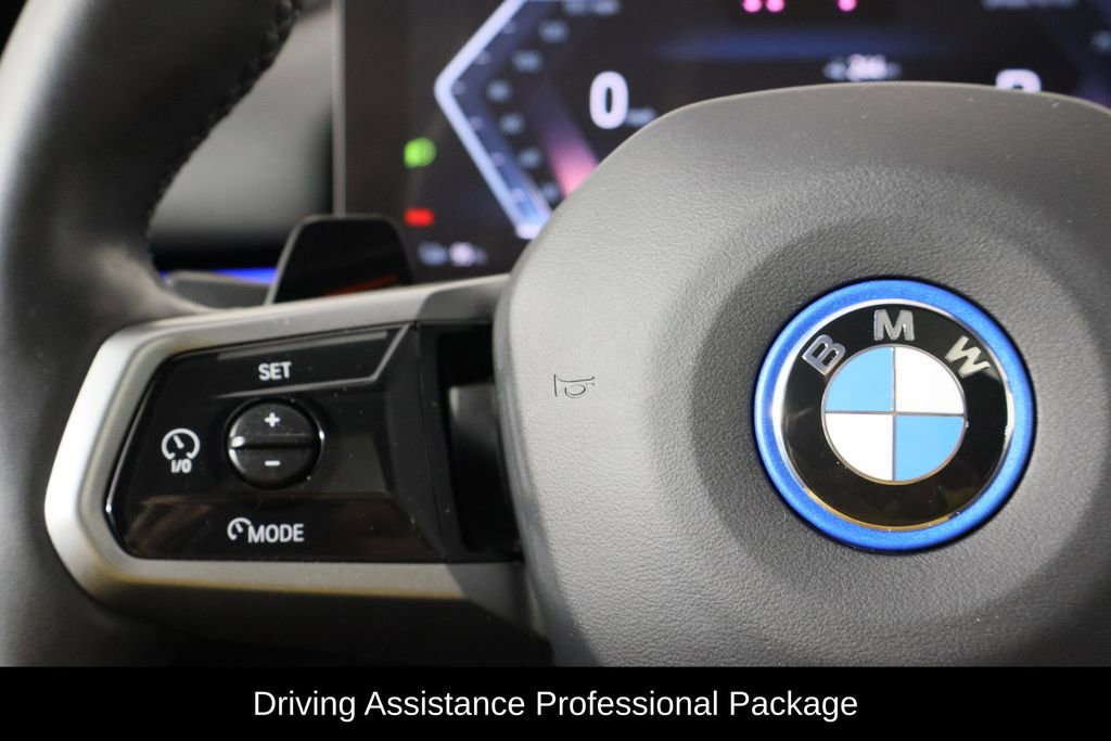 Used 2024 BMW i5 eDrive40i w/ M Sport Package image 8