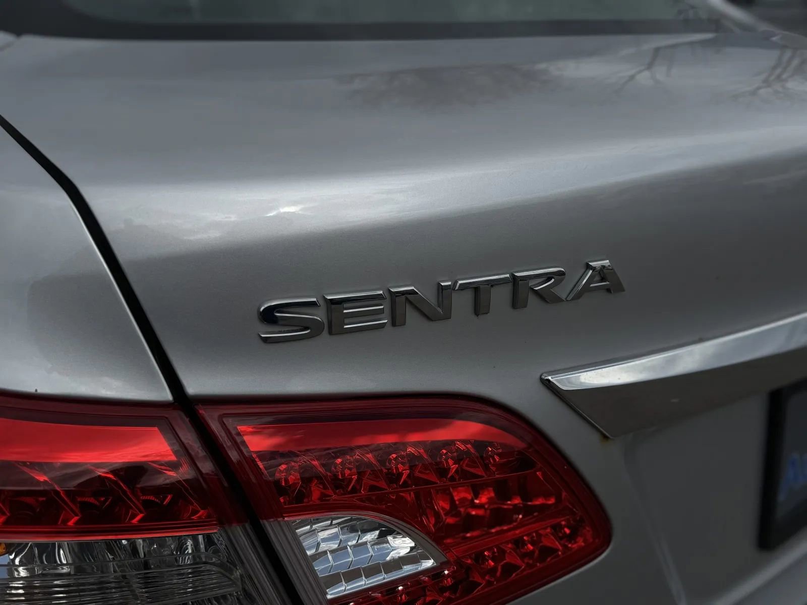 Used 2015 Nissan Sentra SL w/ Navigation Package image 36