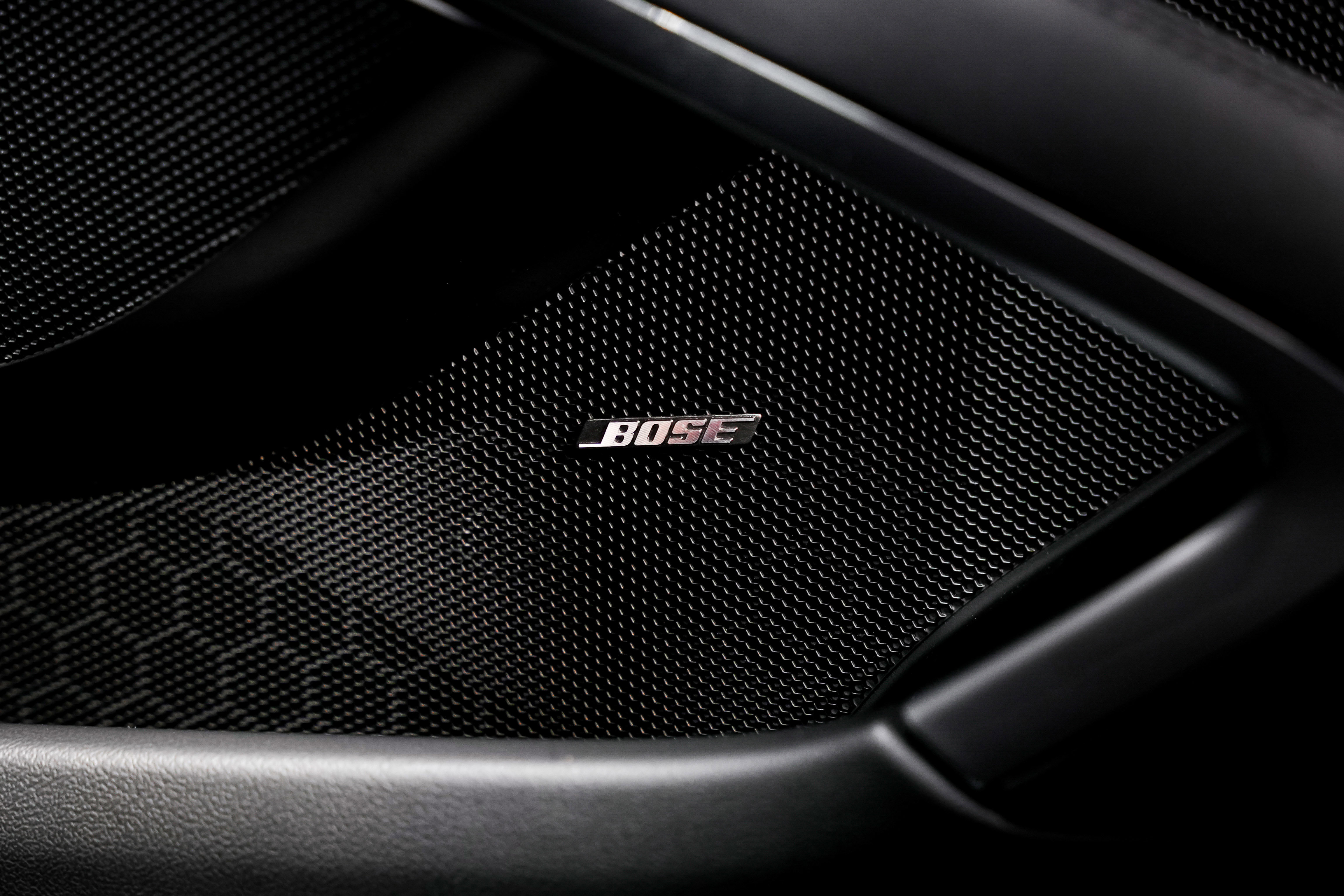 Used 2015 Porsche 911 Carrera 4 GTS w/ Bose Audio Package AWD/4WD image 18