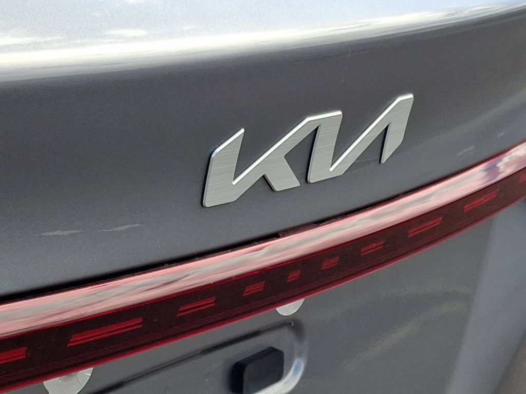 Used 2024 Kia Forte LXS w/ LXS Technology Package FWD image 29