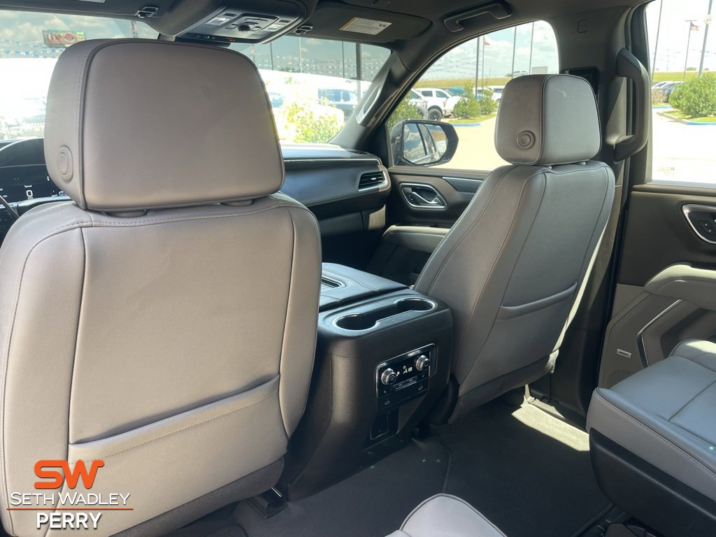 Used 2023 GMC Yukon SLT w/ SLT Luxury Package image 27