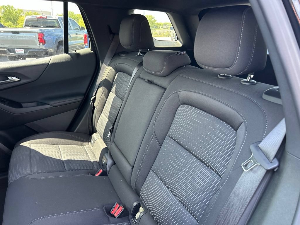 Used 2026 Chevrolet Equinox LT AWD/4WD image 29
